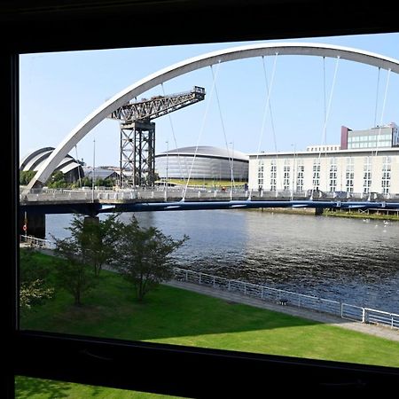 Sec/ Hydro Two Bed Flat With Free Parking And Great View Glasgow Exterior foto
