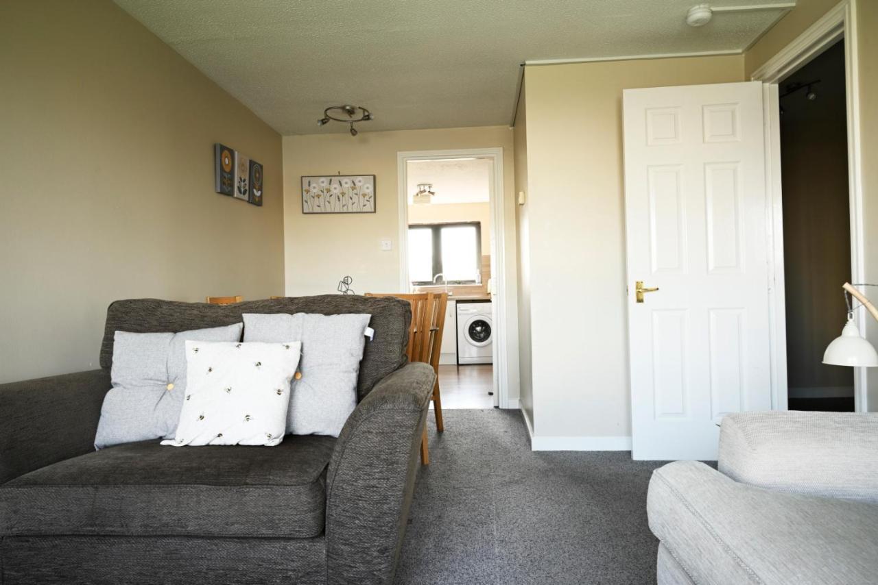 Sec/ Hydro Two Bed Flat With Free Parking And Great View Glasgow Exterior foto