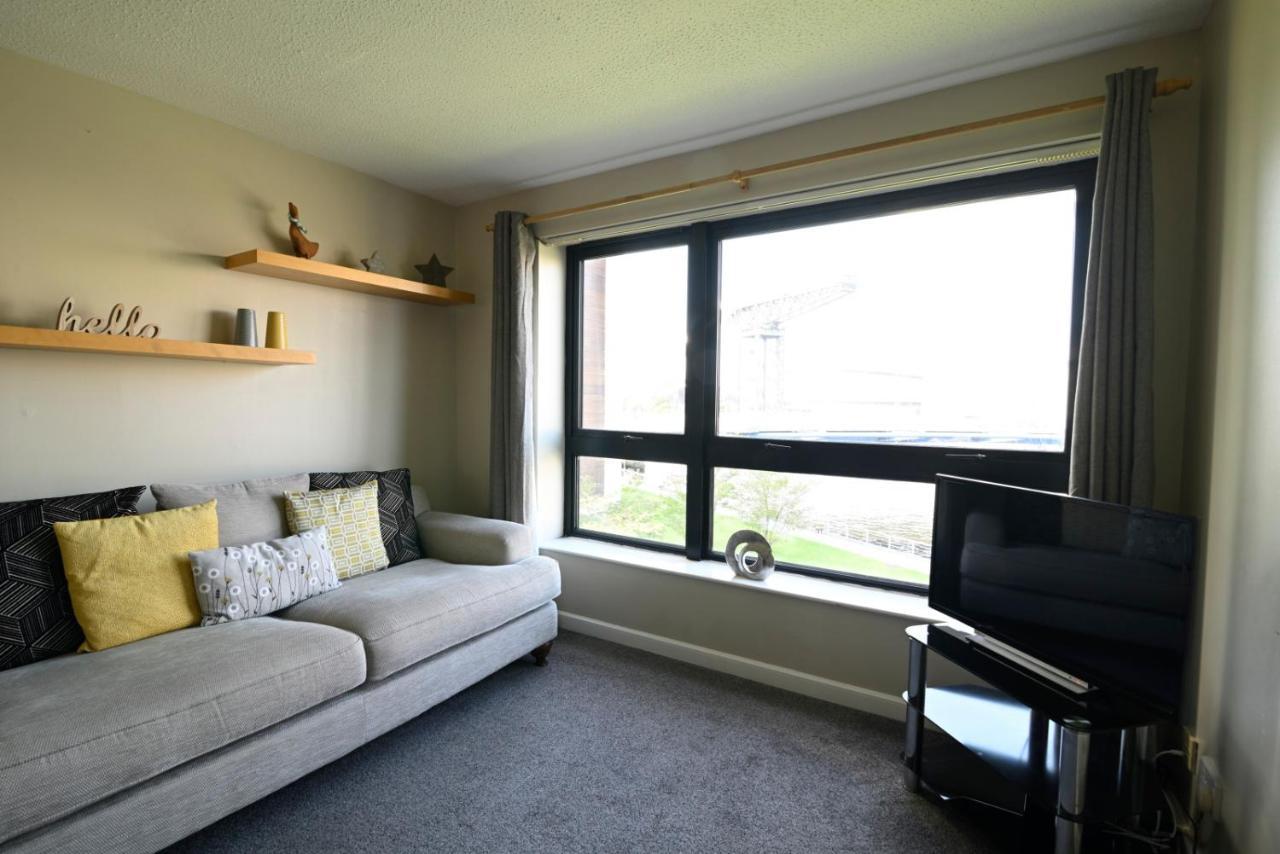 Sec/ Hydro Two Bed Flat With Free Parking And Great View Glasgow Exterior foto