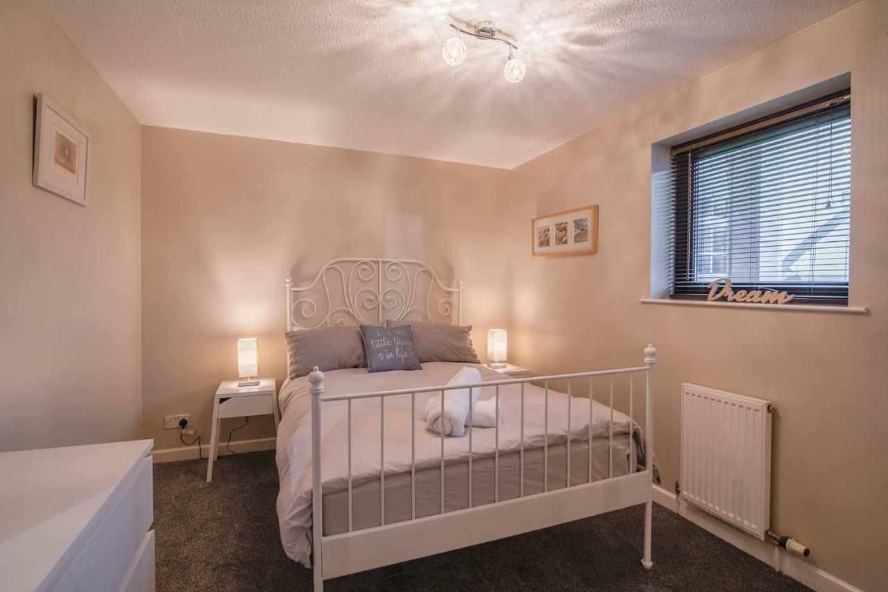 Sec/ Hydro Two Bed Flat With Free Parking And Great View Glasgow Exterior foto
