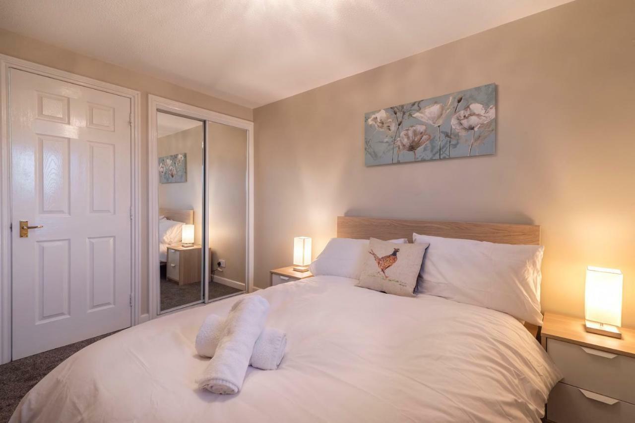 Sec/ Hydro Two Bed Flat With Free Parking And Great View Glasgow Exterior foto