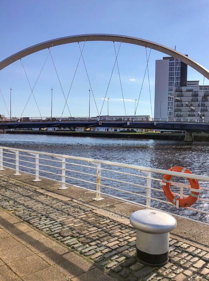Sec/ Hydro Two Bed Flat With Free Parking And Great View Glasgow Exterior foto