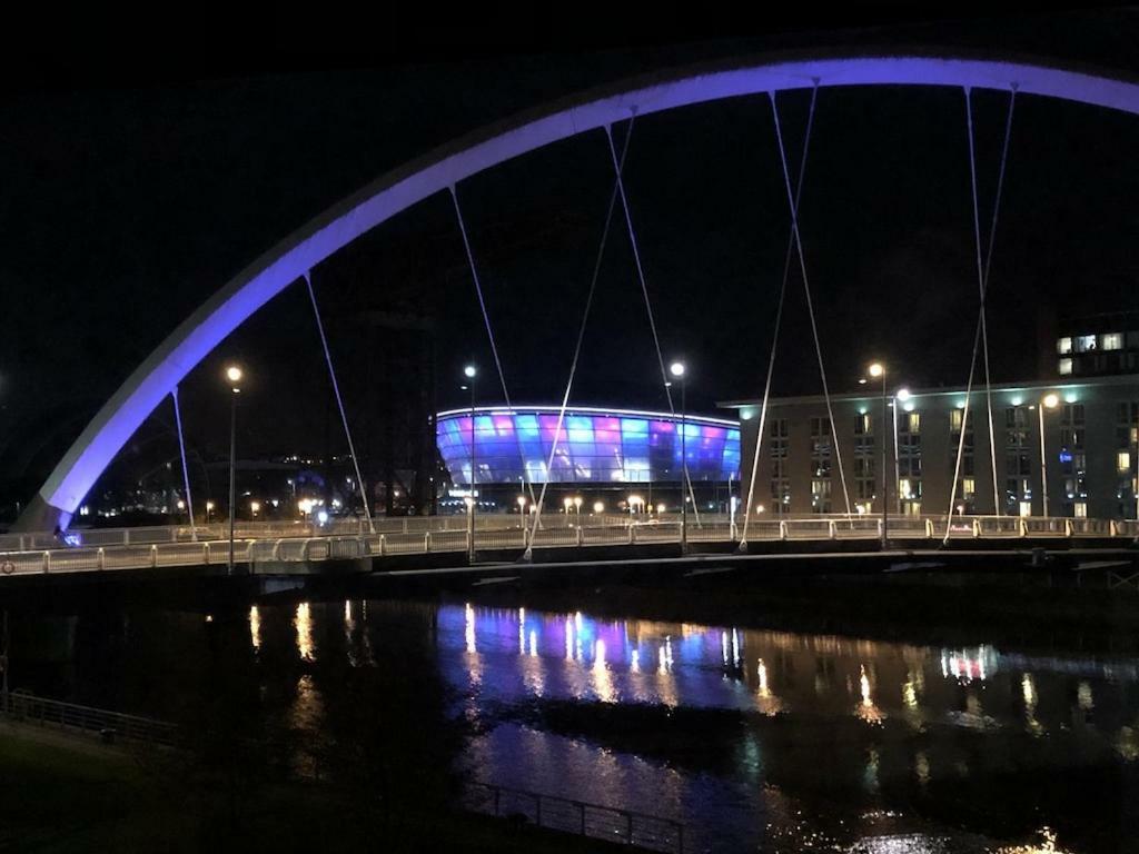 Sec/ Hydro Two Bed Flat With Free Parking And Great View Glasgow Exterior foto