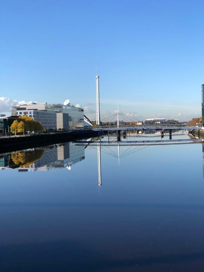 Sec/ Hydro Two Bed Flat With Free Parking And Great View Glasgow Exterior foto